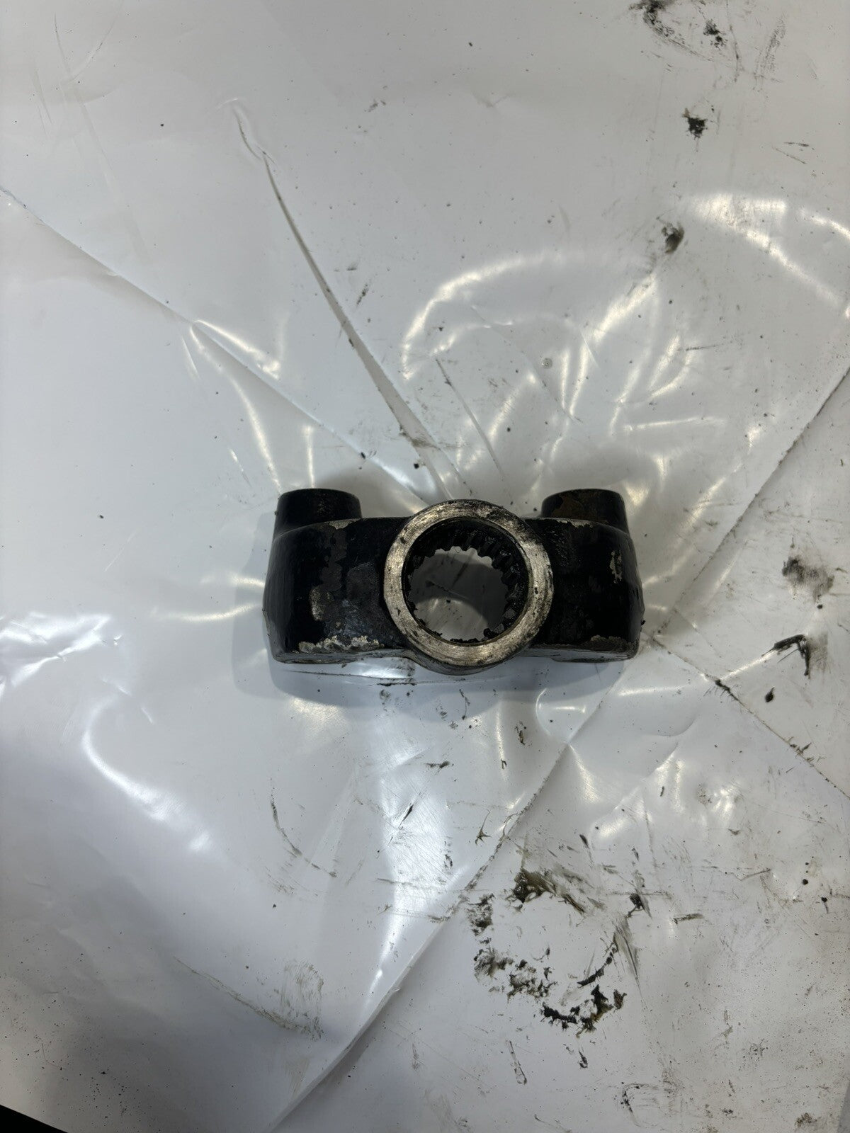 73984 Mercury 1973-1985 Bottom Yoke 80 85 90 115 140 150 HP