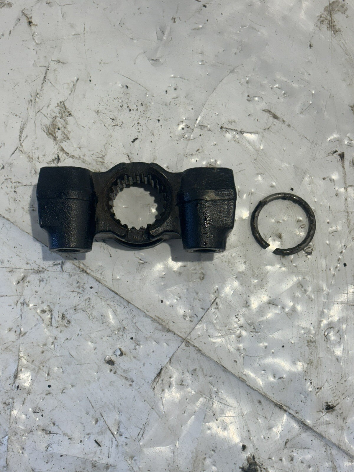 Mercury 1987 1988 - 2006 Bottom Yoke 75 80 90 100 115 125 HP READY TO INSTALL
