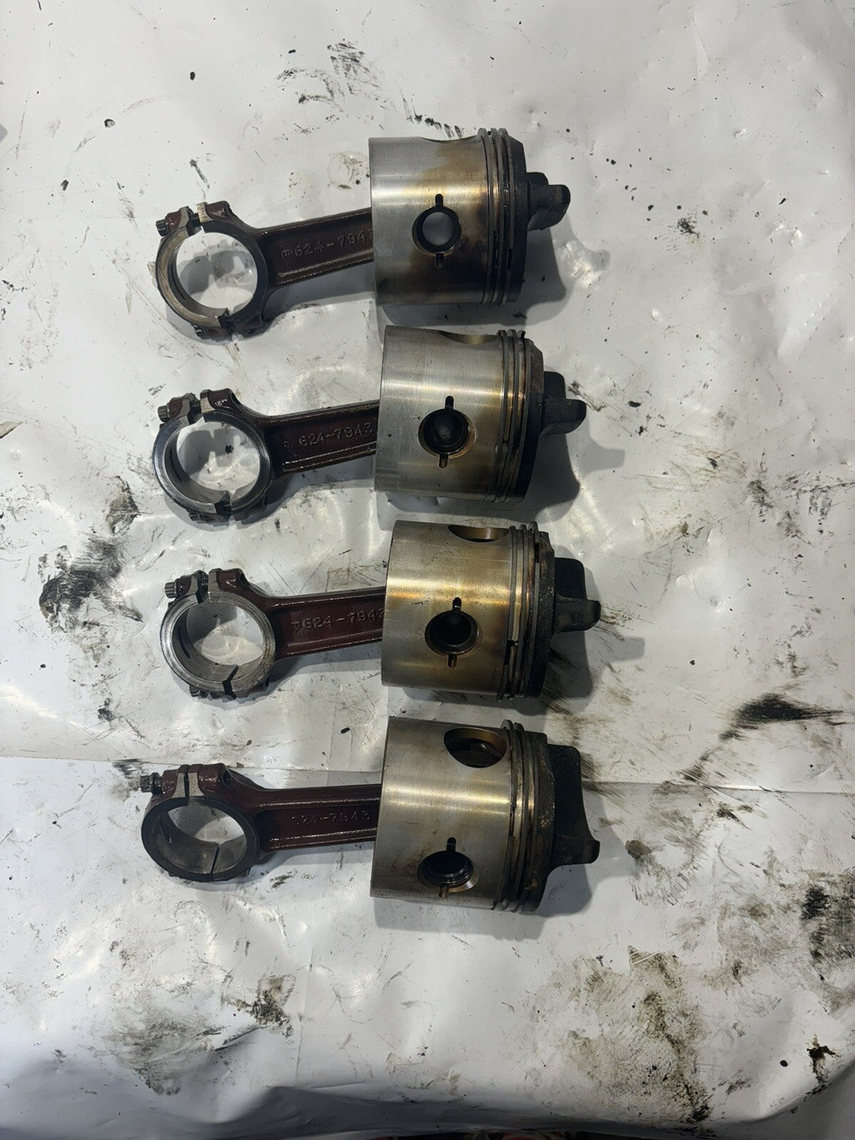 Mercury Connecting Rod Lot Of 4 #624-7943