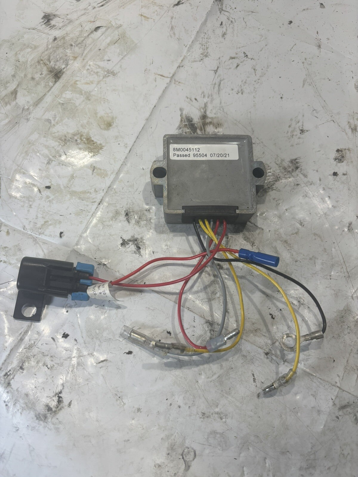 Mercury Voltage Regulator 8M0045112