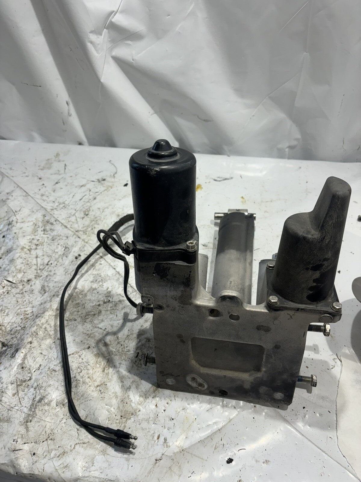 Mercury 1992-2014 Power Trim 110 115 135 140 150 175 200 225 250HP 1  