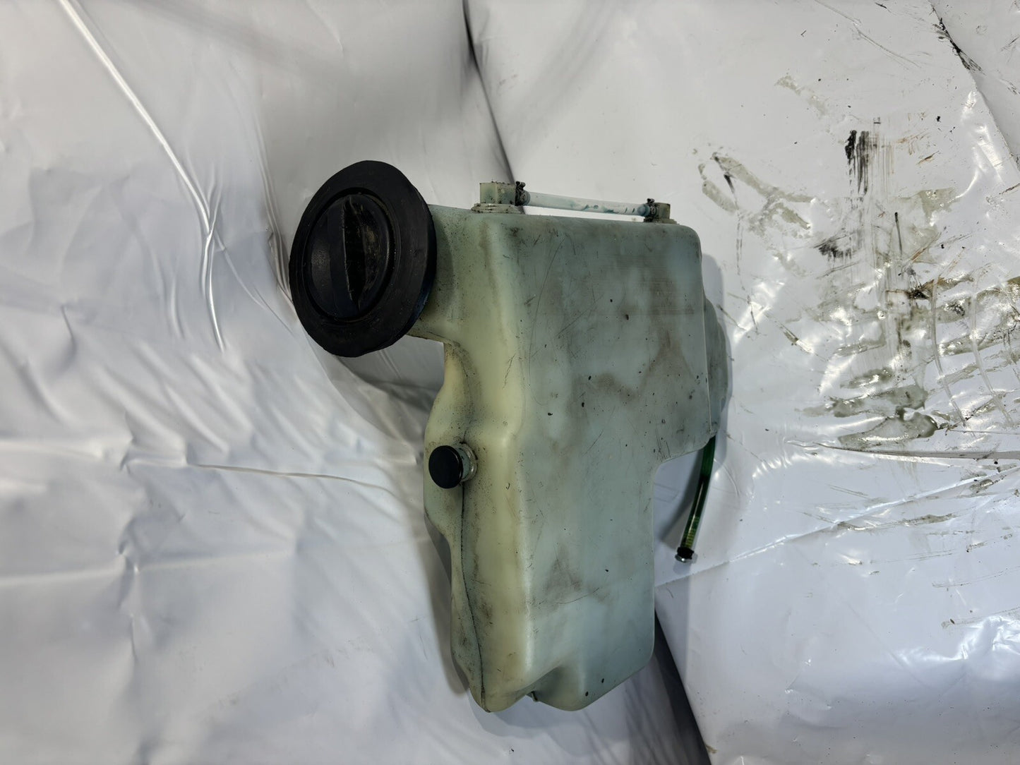 Mercury Outboard 1991-2006 Oil Tank 50 HP 812718T1