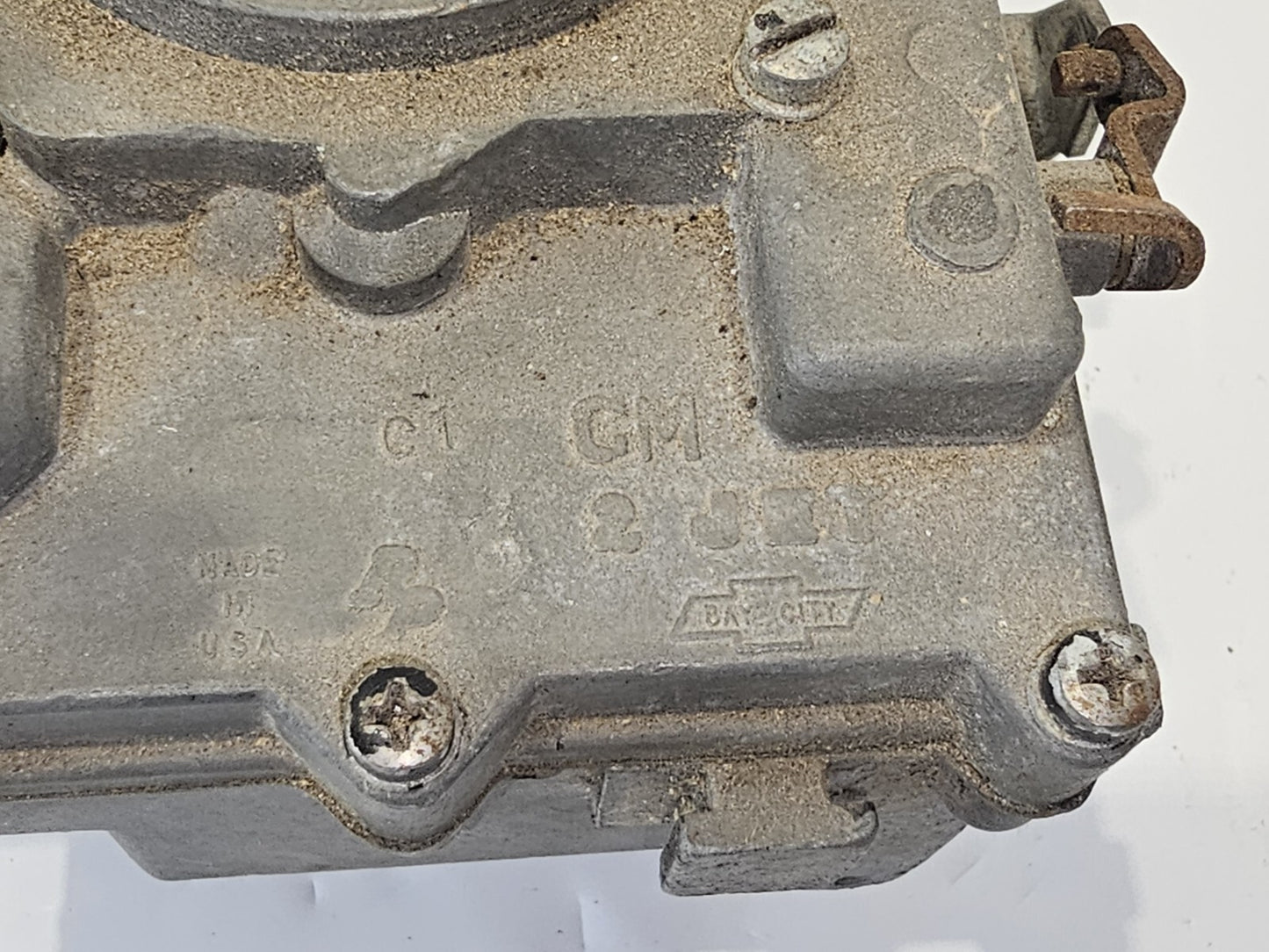 GM 2 JET CARBURETOR 7041110