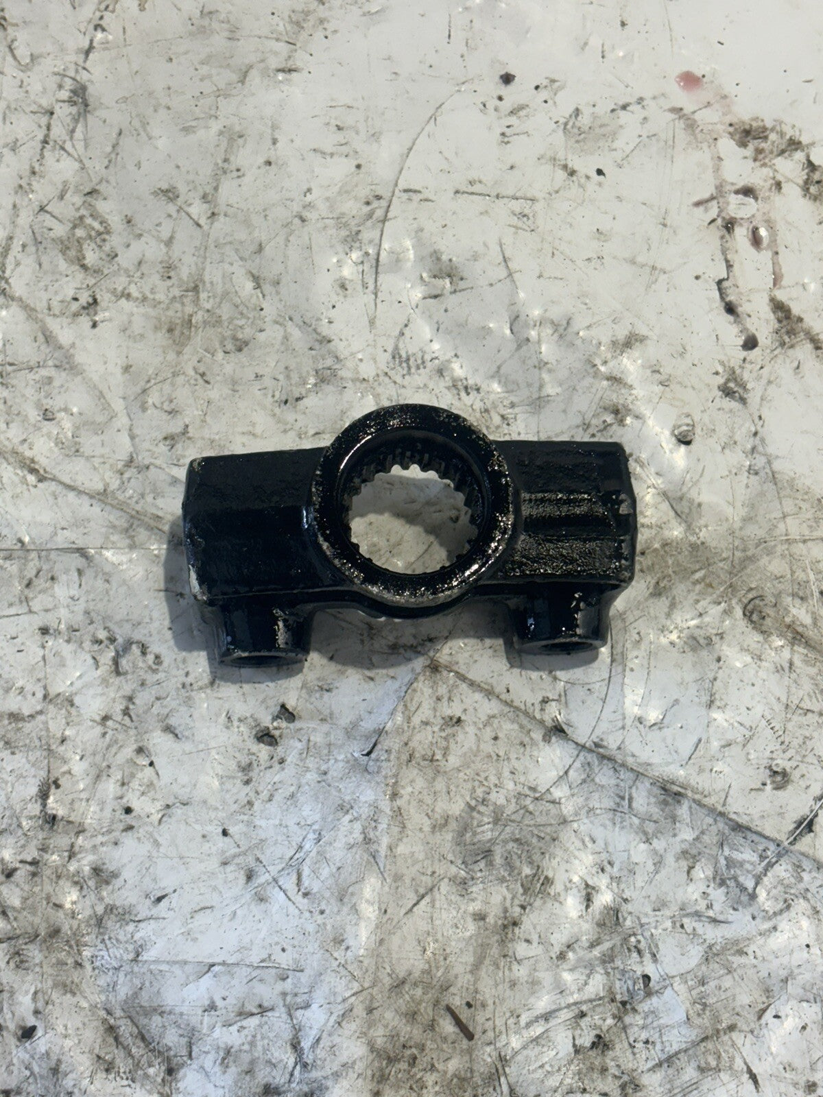 *1976-2005 Mercury Mariner Steering Swivel Yoke 86580A1 878182T 115-225 hp