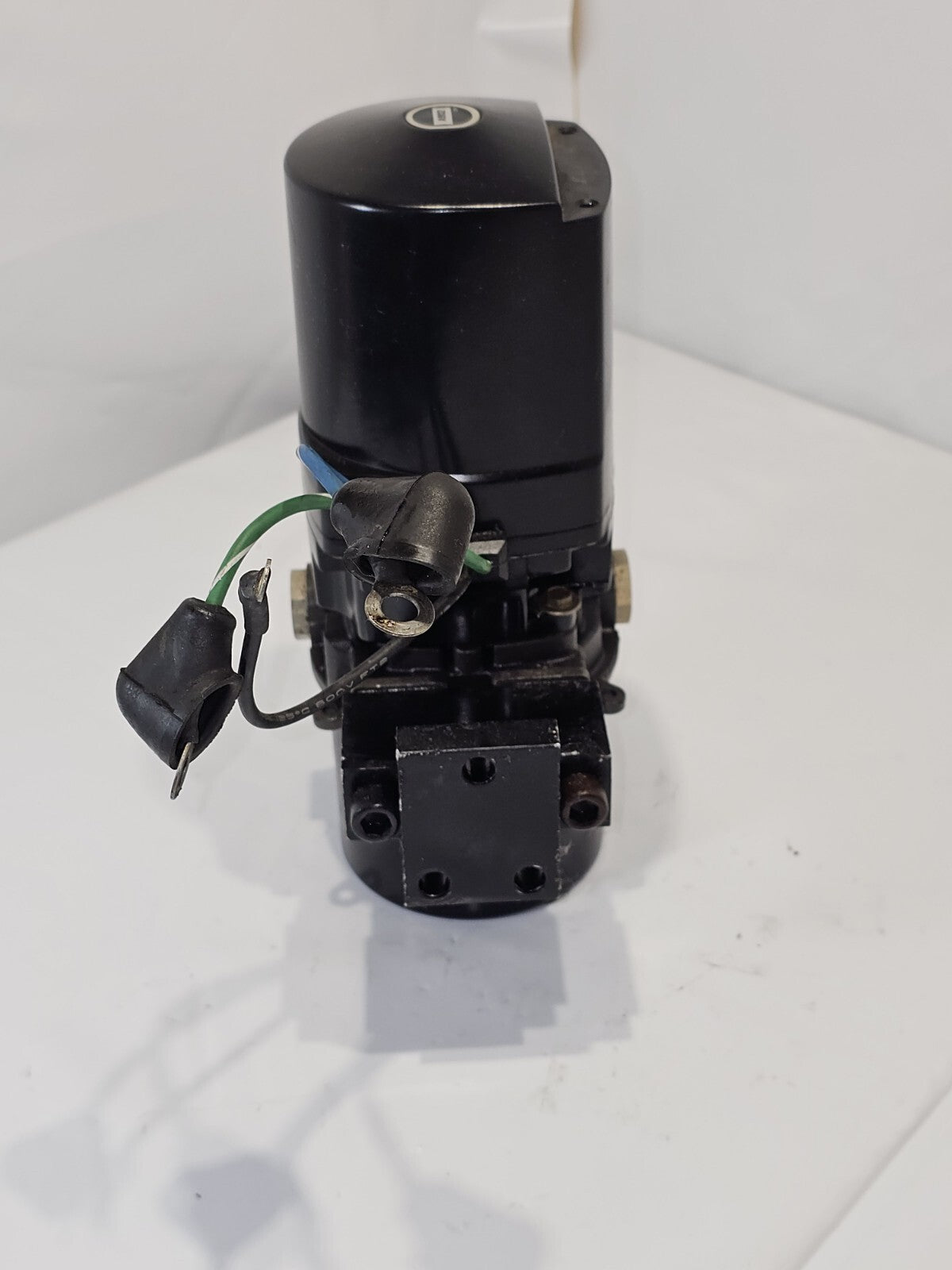 Arco Marine Tilt/Trim Pump Assembly