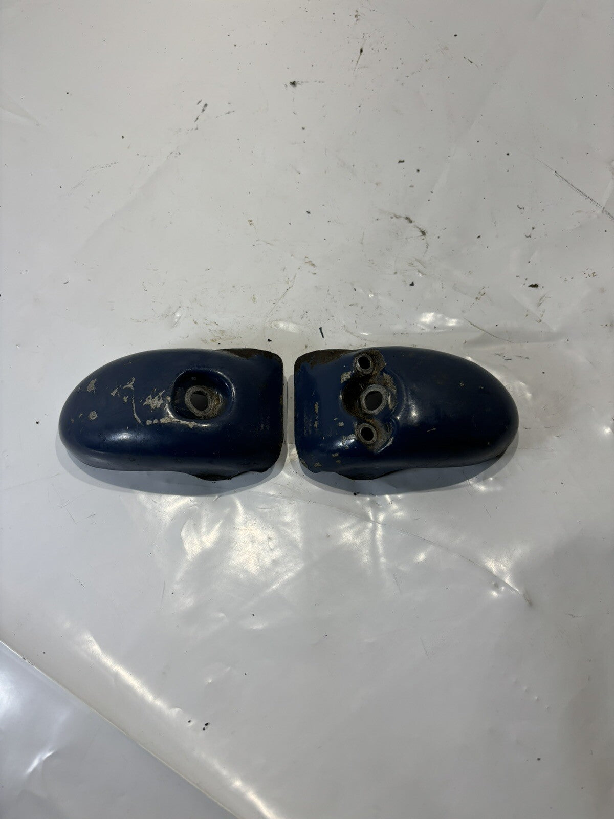 Johnson Evinrude Housing Lower Mount 0305555