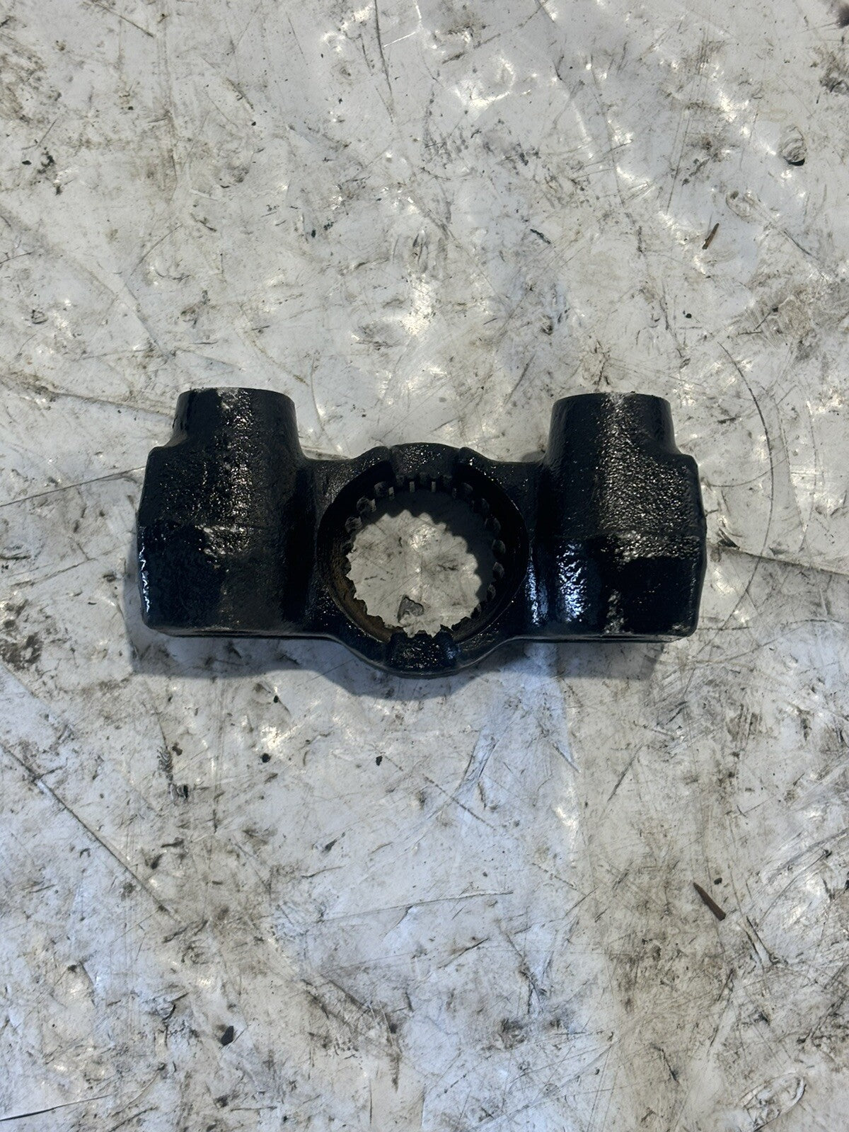 *1976-2005 Mercury Mariner Steering Swivel Yoke 86580A1 878182T 115-225 hp