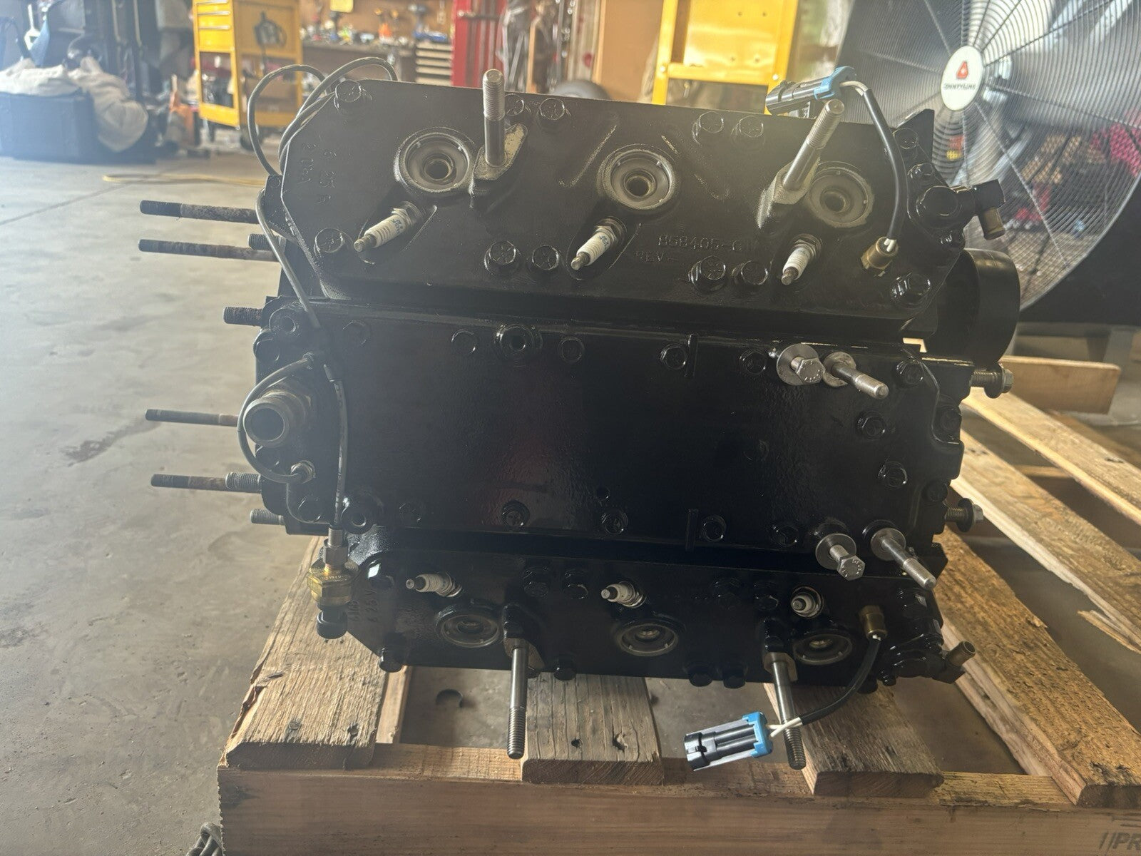 2006 Mercury 135HP Optimax 2 Stroke Powerhead CrankCase 879808T07 233 Hours