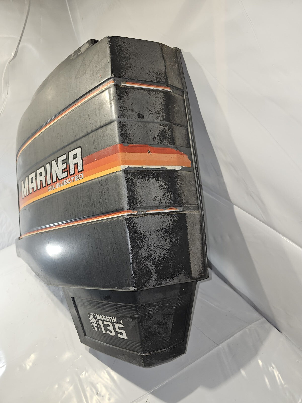 1988  Mercury Mariner 135hp Engine Cowling Starboard 7619A1