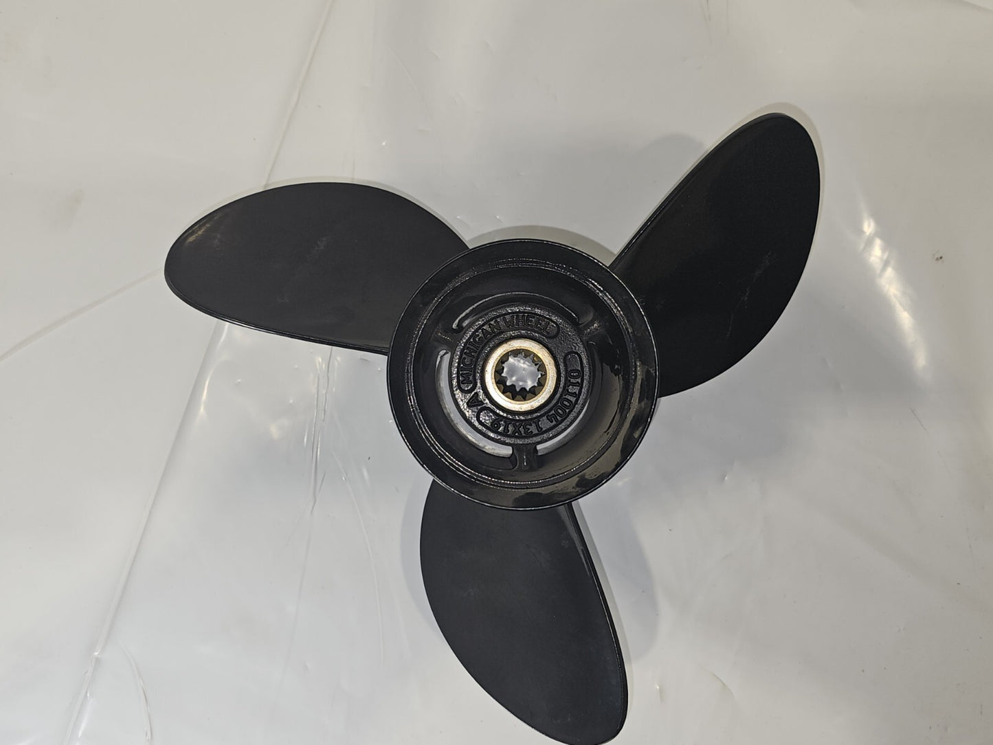 Michigan Wheel Propeller 011004 JE 45-75Hp Lg Gearcase 85-140 V4 13"x19P