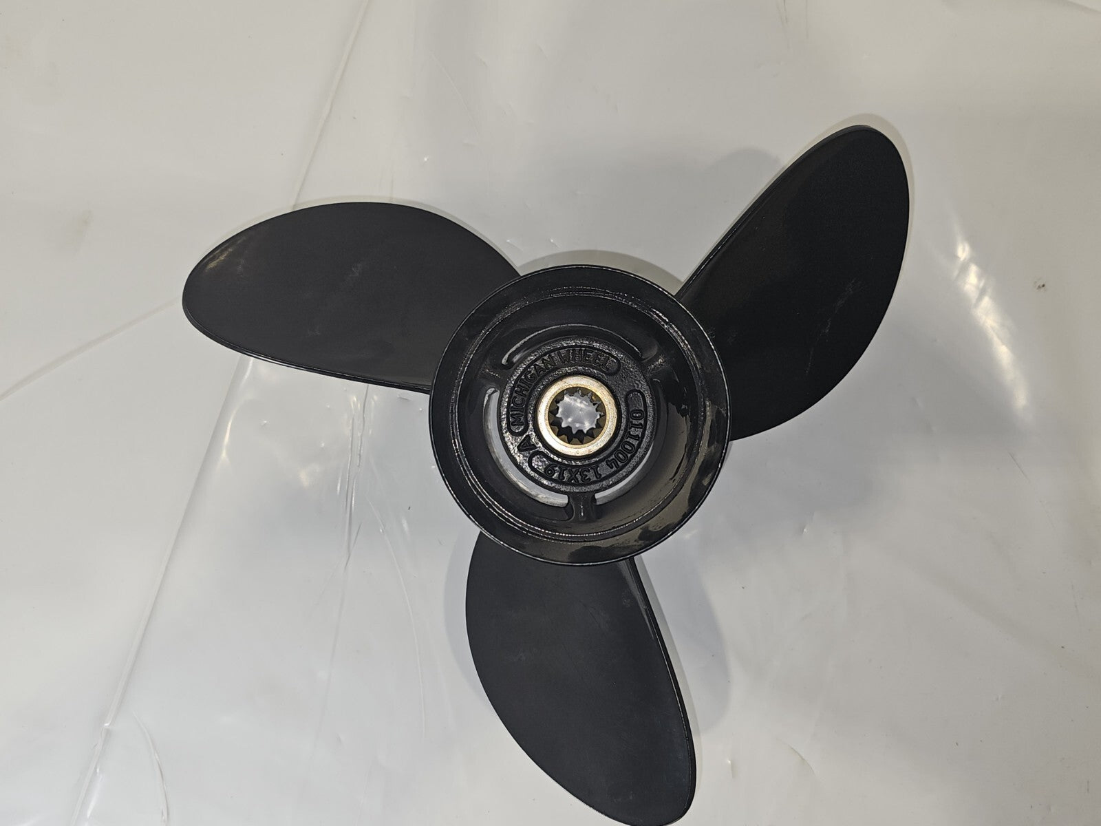 Michigan Wheel Propeller 011004 JE 45-75Hp Lg Gearcase 85-140 V4 13"x19P