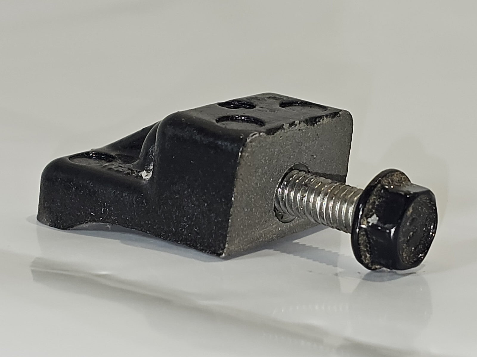 UPPER MOUNT BRACKET MERCURY OUTBOARD 41211