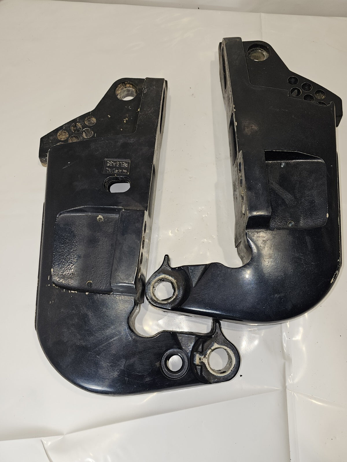 OMC Evinrude Johnson 336506 336505 Stern Bracket Set OEM