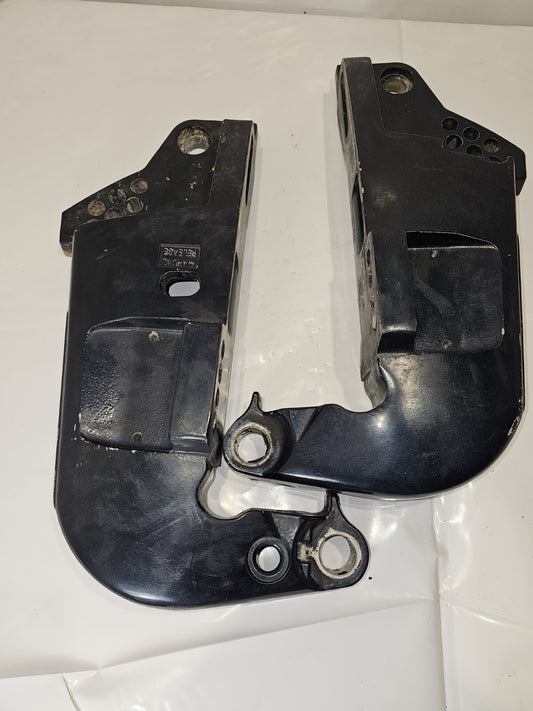 OMC Evinrude Johnson 336506 336505 Stern Bracket Set OEM