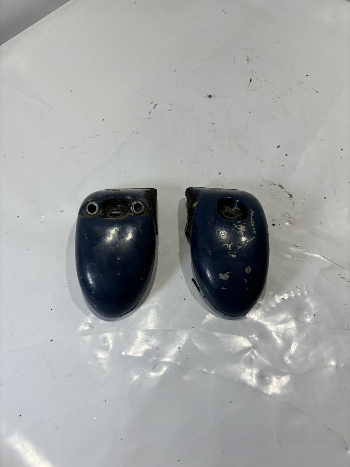 Johnson Evinrude Housing Lower Mount 0305555