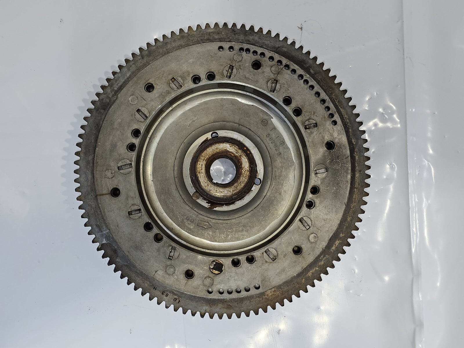 Evinrude V4 Johnson OMC Flywheel 582629 85 90 110 115 Outboard Boat Motor 
