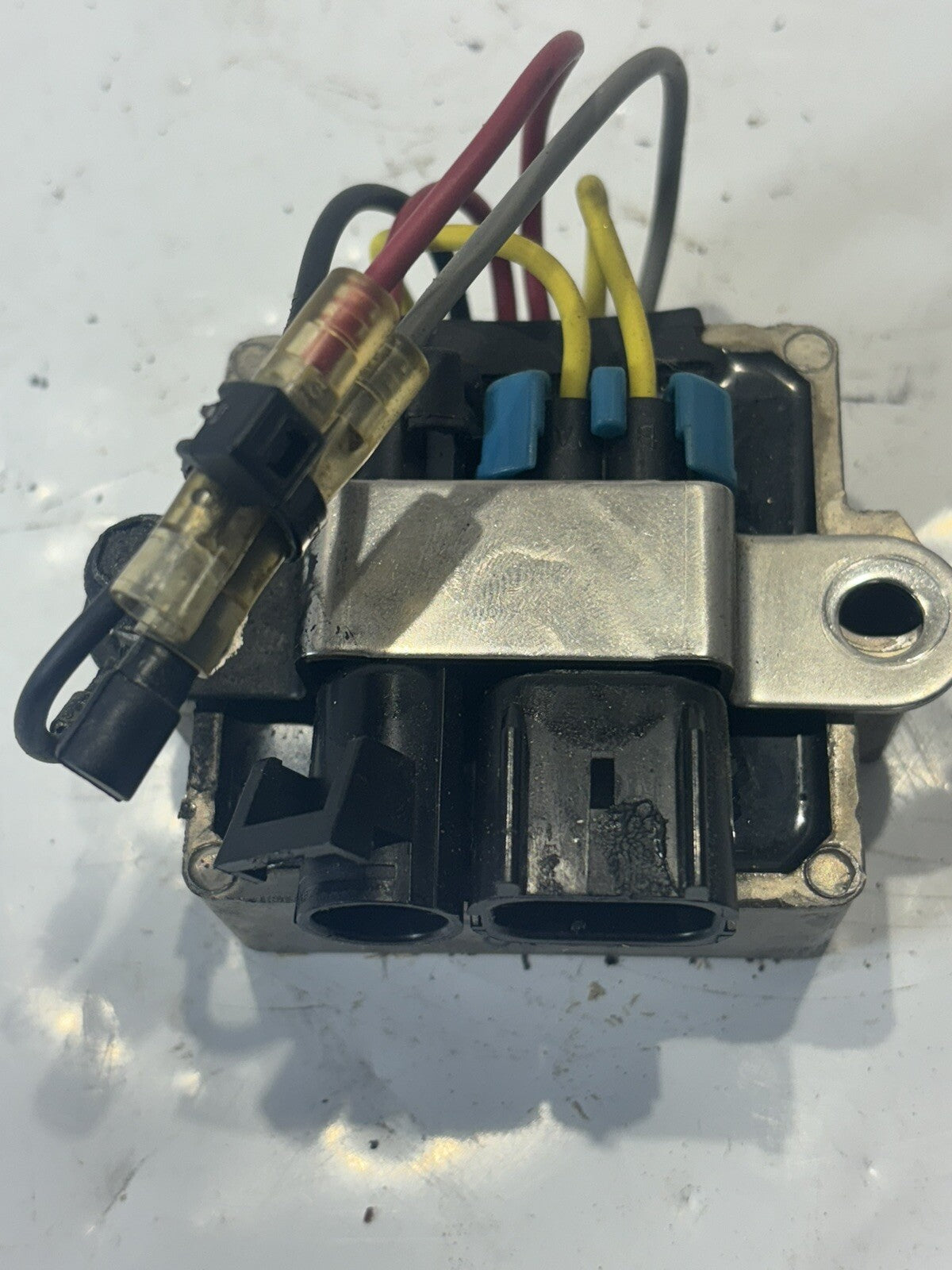 883072T2 883072T1 Mercury 2000-05 Voltage Regulator 135 140 + HP OEM and bracket