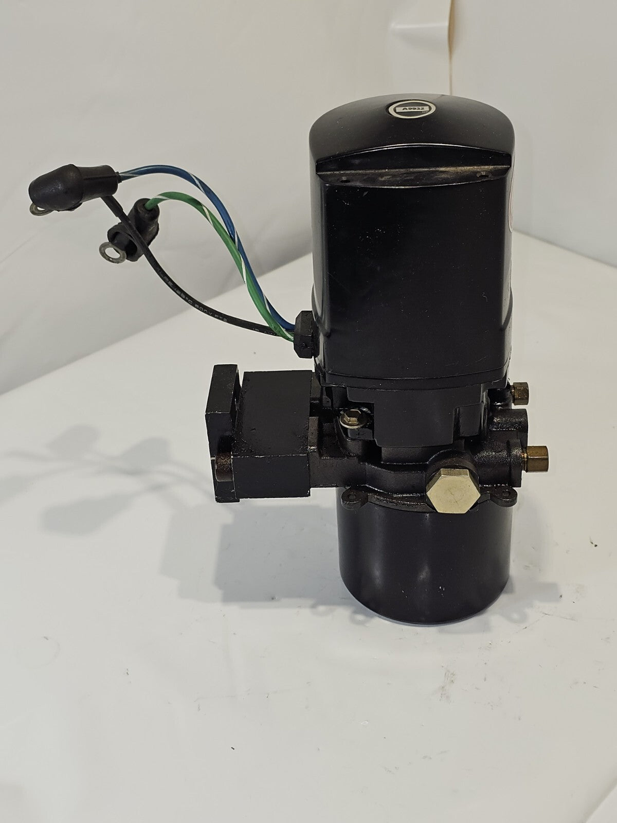 Arco Marine Tilt/Trim Pump Assembly