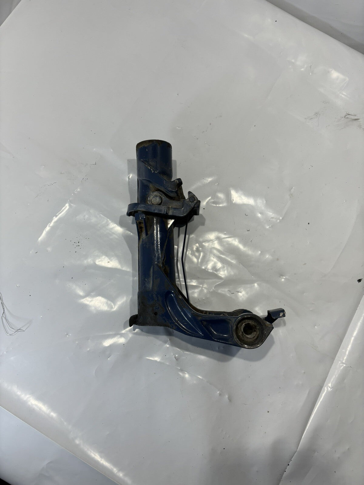 Johnson Evinrude Swivel Bracket 0393353