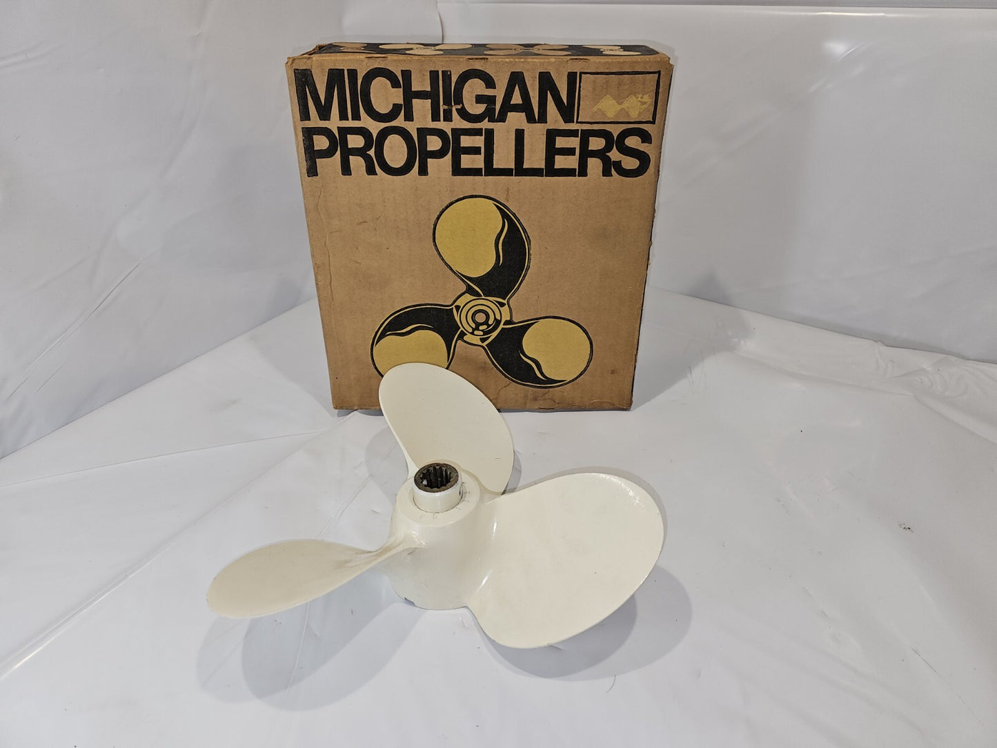 ALUMINUM 10 1/4" X 12P MICHIGAN WHEEL PROP, PR 132, 072036, 14 SPLINE, P7381