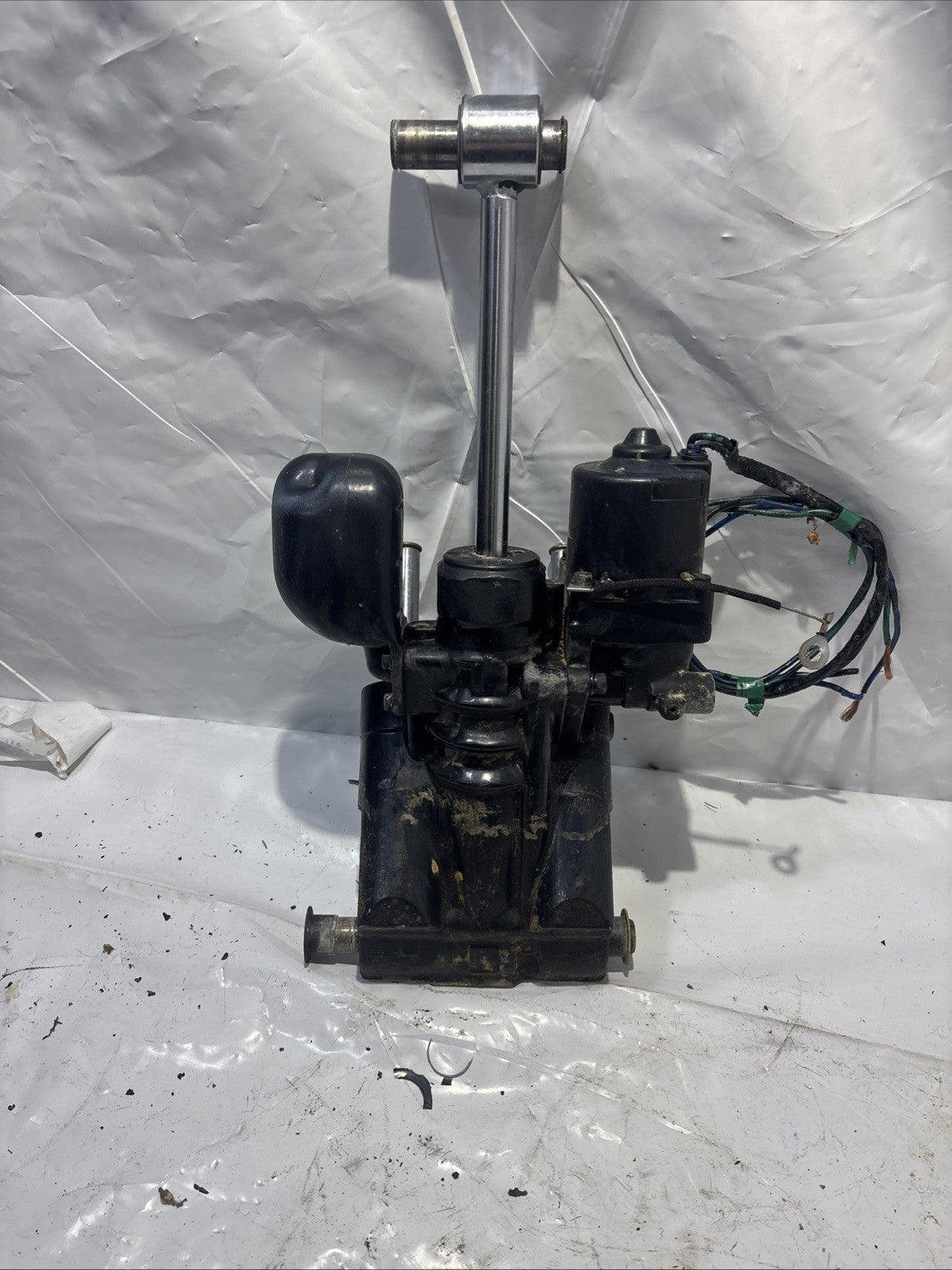 Johnson Evinrude Fastrac Hydraulic Power Trim And Tilt Assembly Unit Freshwater