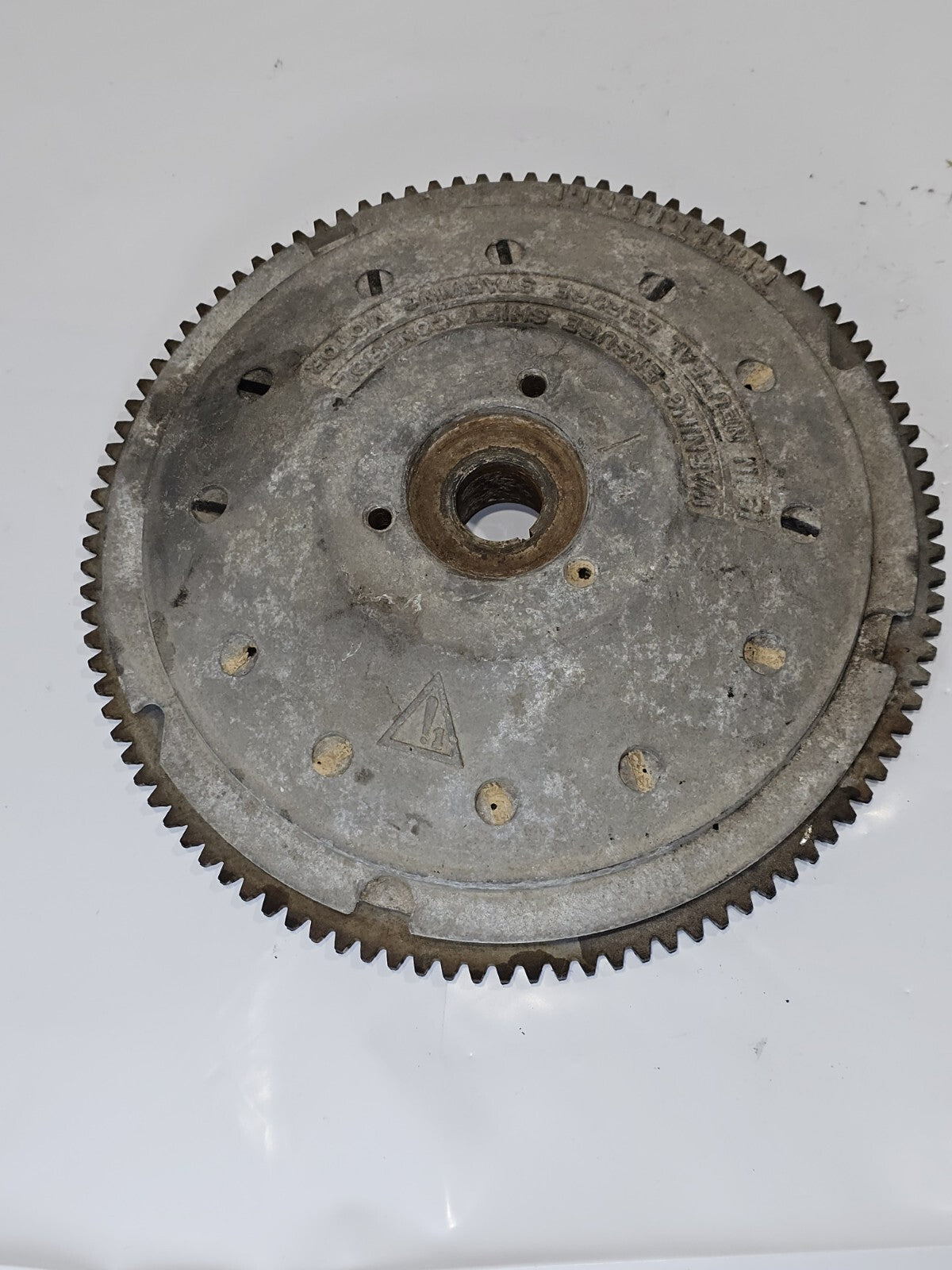 Evinrude V4 Johnson OMC Flywheel 582629 85 90 110 115 Outboard Boat Motor 
