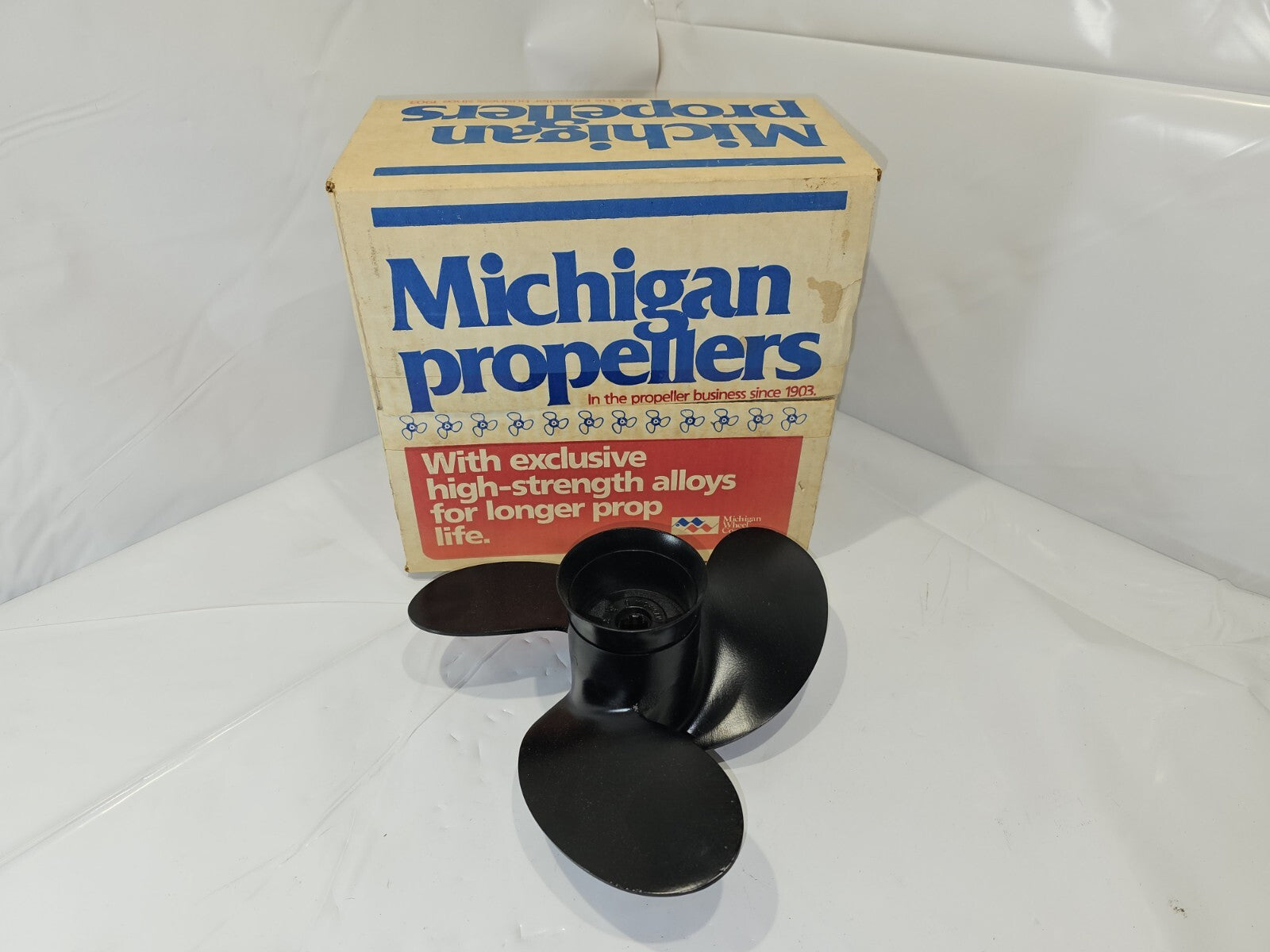 MICHIGAN WHEEL PROP 032137 9 3/4" dia. 5 1/2"P