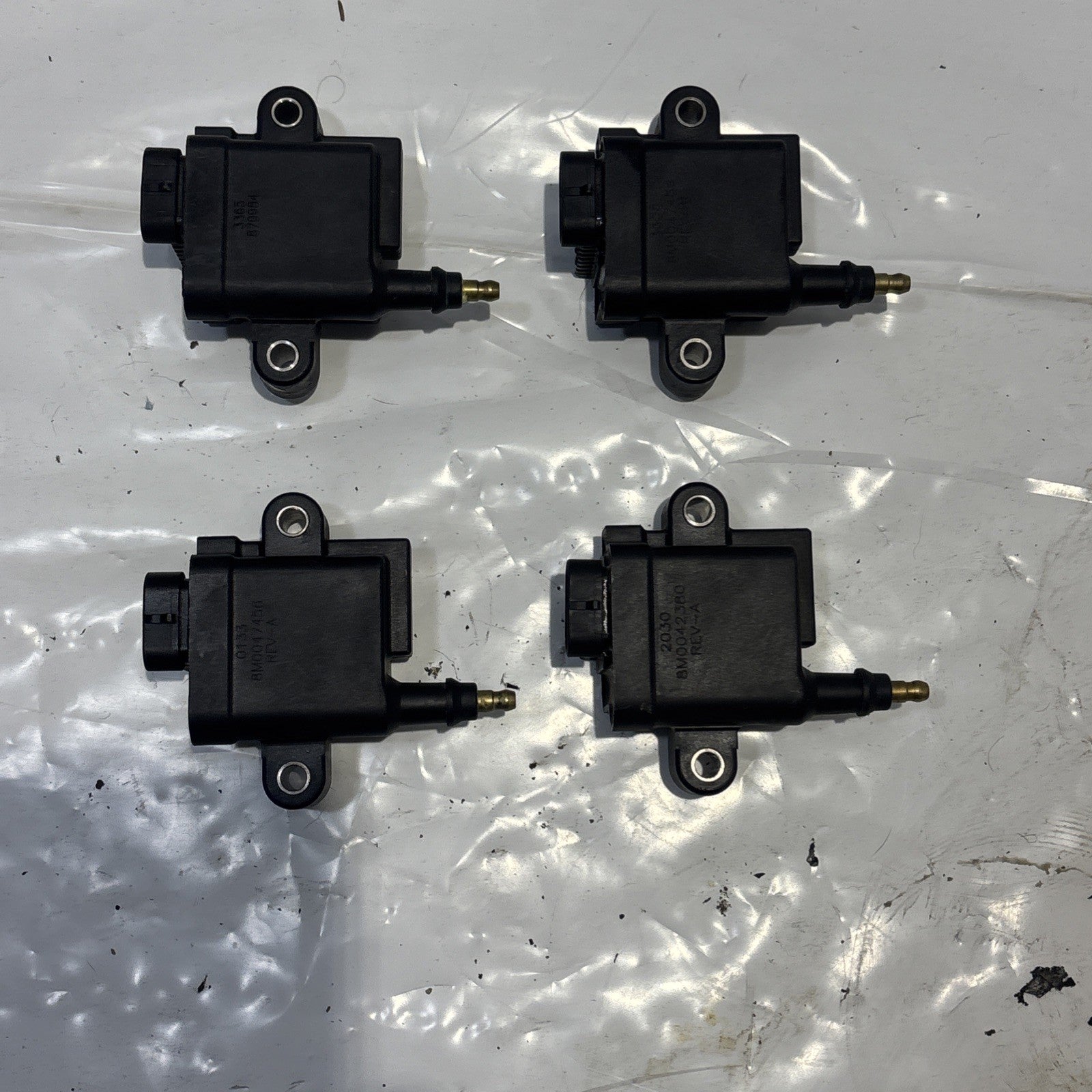 Ignition Coil for Mercury Optimax 300-8M0077471 339-879984T00  300-879984T01