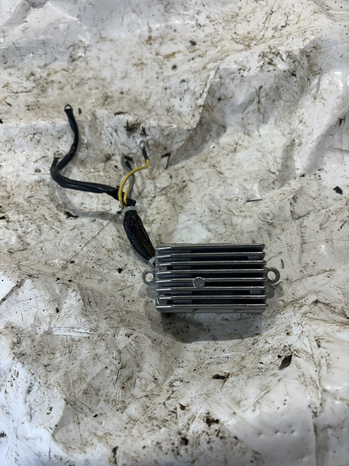OMC Evinrude Johnson 40hp 50hp Outboard Rectifier Regulator 585001 OEM 0585001