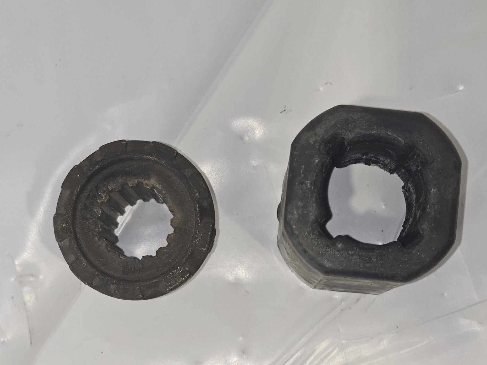 826074  Mercury Marine Propeller Hub Adaptor  15 Spline Drive Sleeve