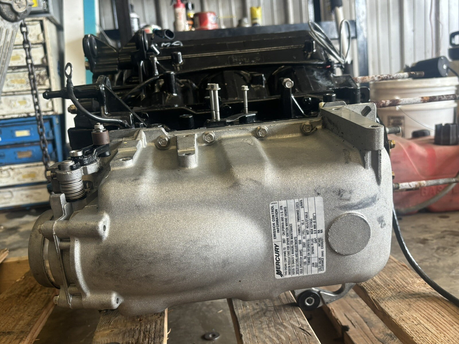 2006 Mercury 135HP Optimax 2 Stroke Powerhead CrankCase 879808T07 233 Hours