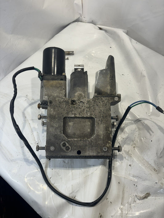 2001 Mercury 150HP Outboard Power Trim Tilt Unit Assembly (fully working)