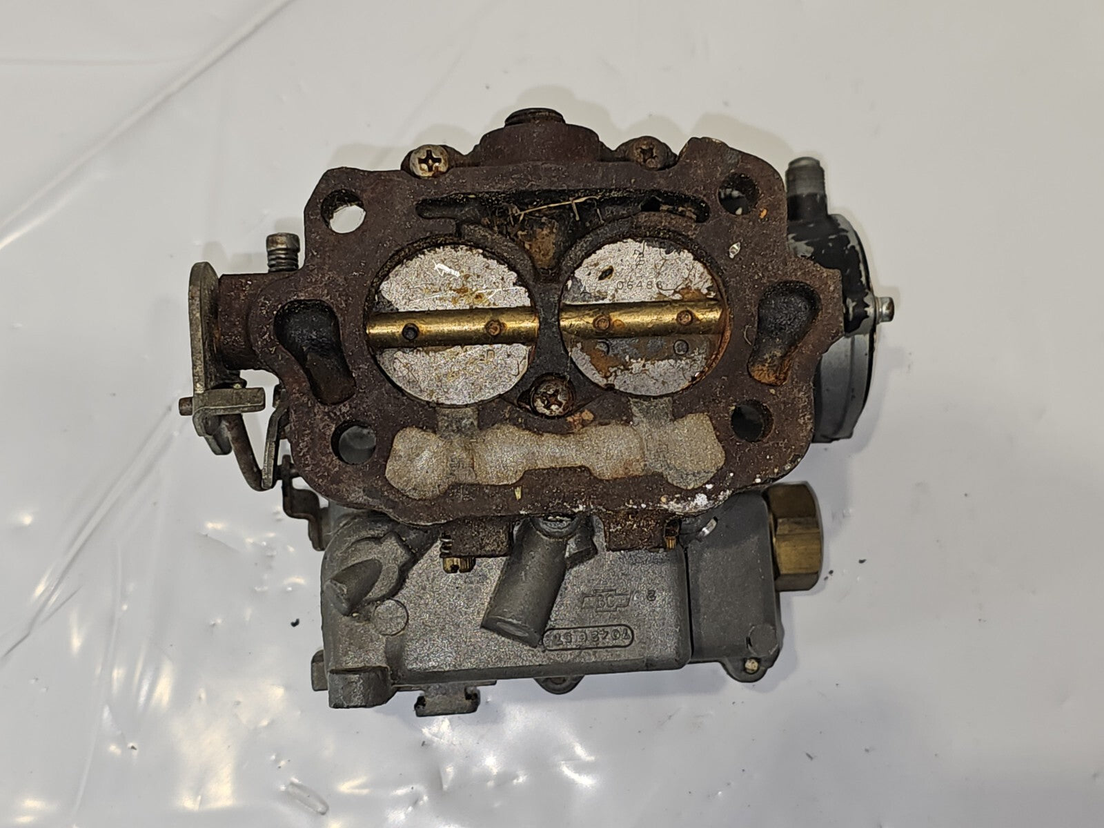 GM 2 JET CARBURETOR 7041110