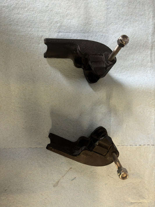 *OEM* (LOT OF 2) 0750 Mercury COWL HANDLE 852361T02