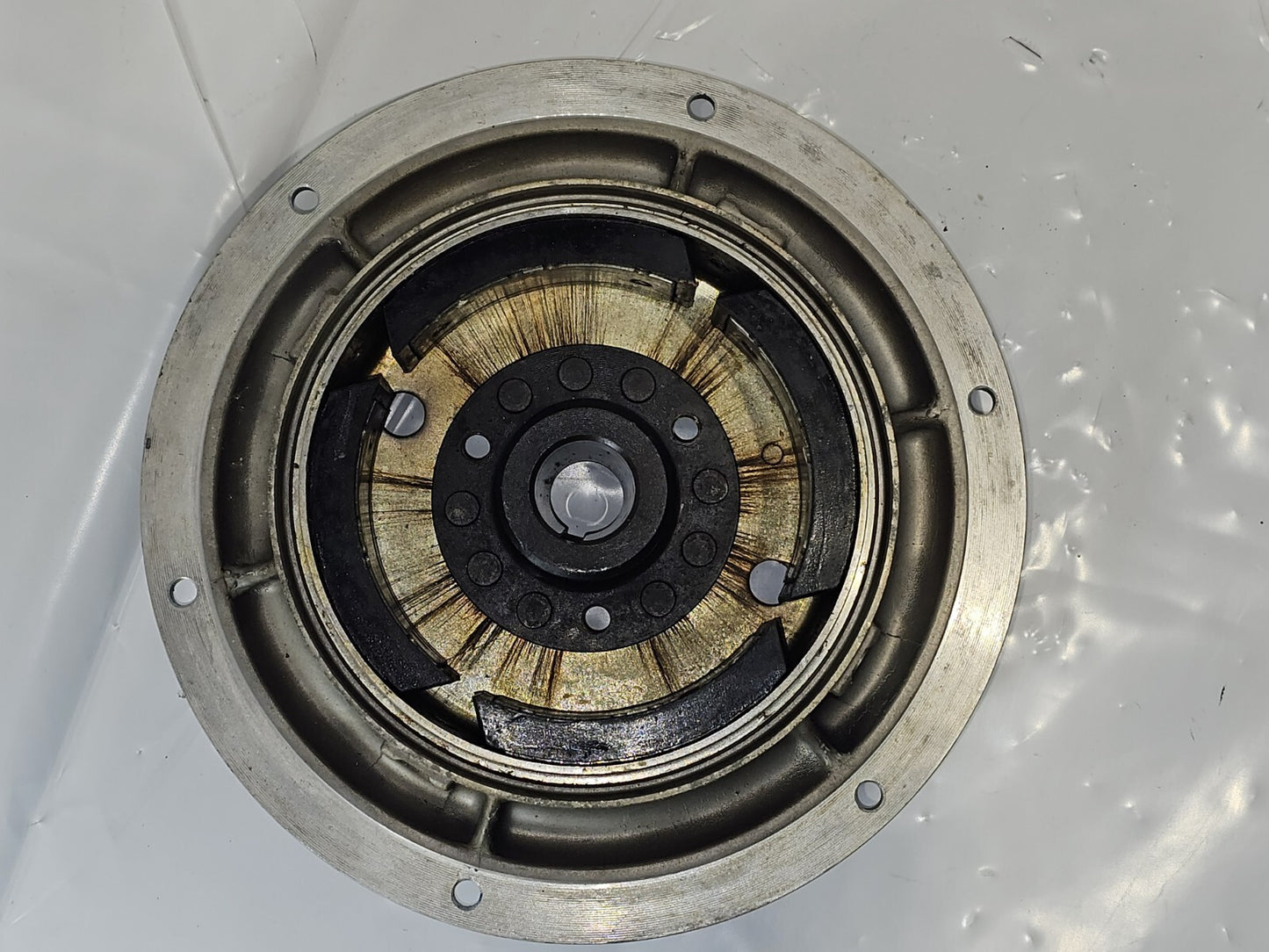 Yamaha Outboard 25 30 HP 1984-1992 Flywheel Rotor Assembly 689-85550-41-00