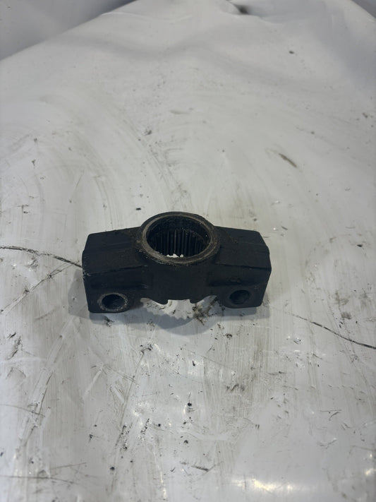 Yoke, Bottom steering knuckle Mercury 65-125HP 3 & 4 Cyl. 1999-2010 881914T01