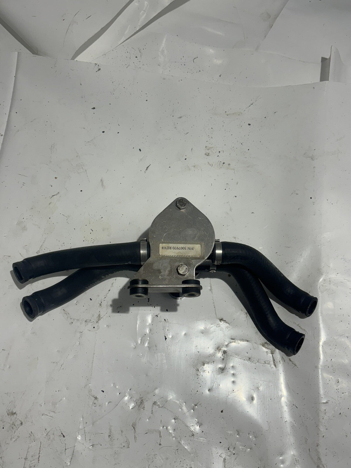 BLOW OFF VALVE ASSEMBLY JOHNSON EVINRUDE 200-300 HP 3.3 3.4 LITER E-TEC 5006527