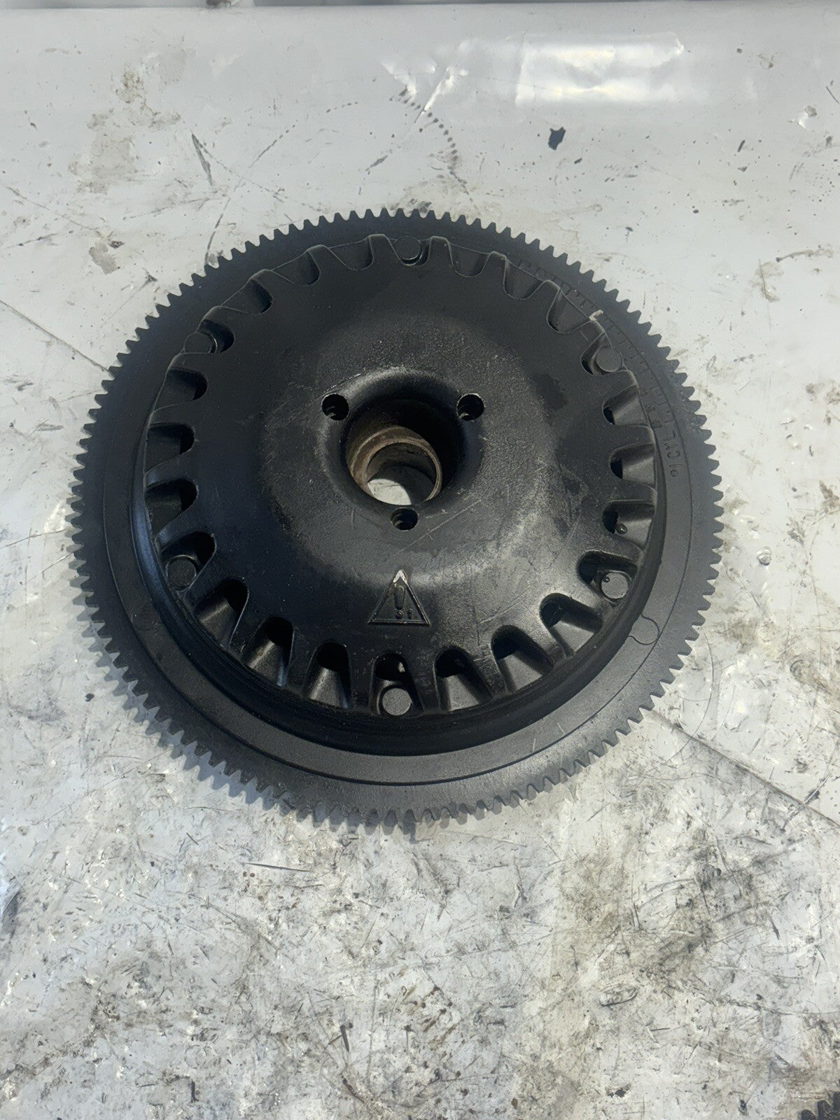 Flywheel Assy 0586651 586651 Evinrude Outboard Ficht 2001-2005 200 225 250 hp