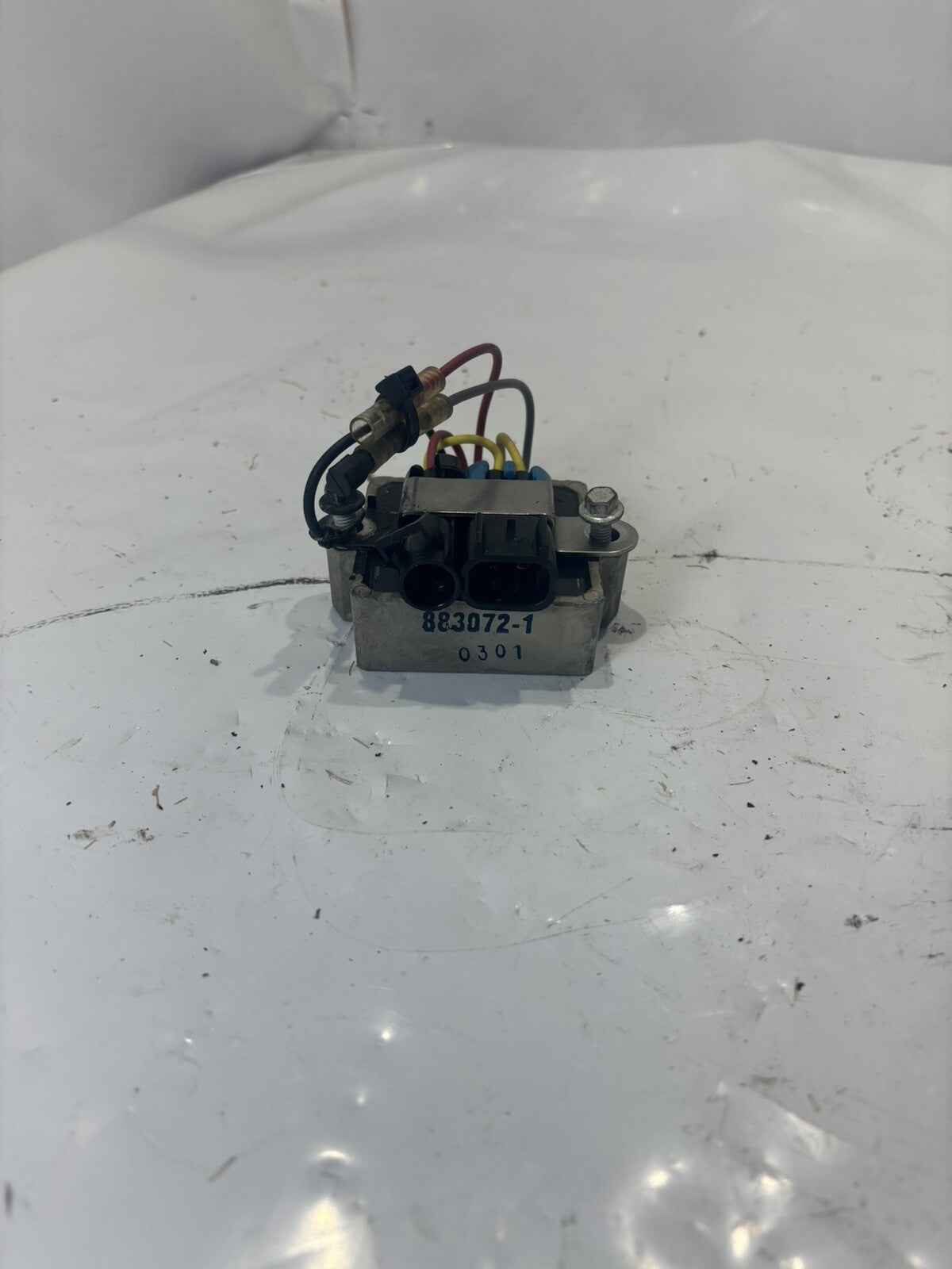 883072T2 883072T1 Mercury 2000-05 Voltage Regulator 135 140 + HP OEM and bracket