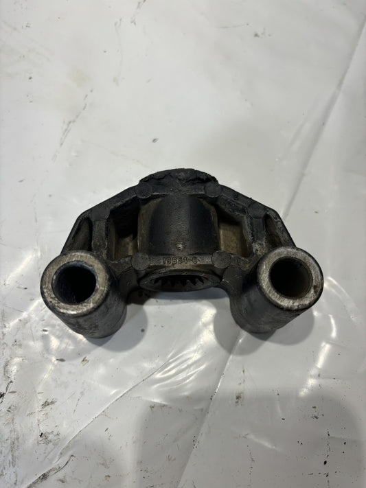 Mercury 1993 50hp ELHPTO Outboard bottom yoke