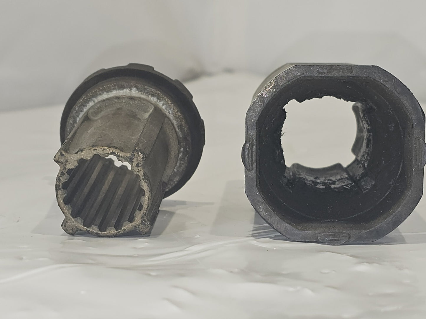 826074  Mercury Marine Propeller Hub Adaptor  15 Spline Drive Sleeve