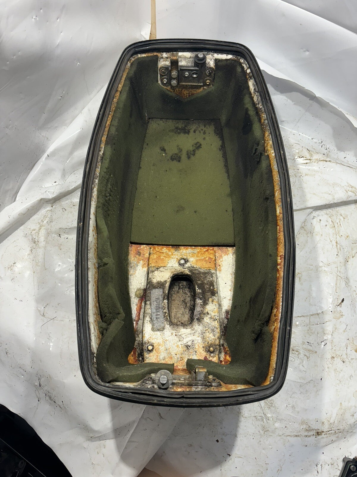 Evinrude Tracker 434556 Motor/Engine Cover/Cowl/Hood/Shroud - Used