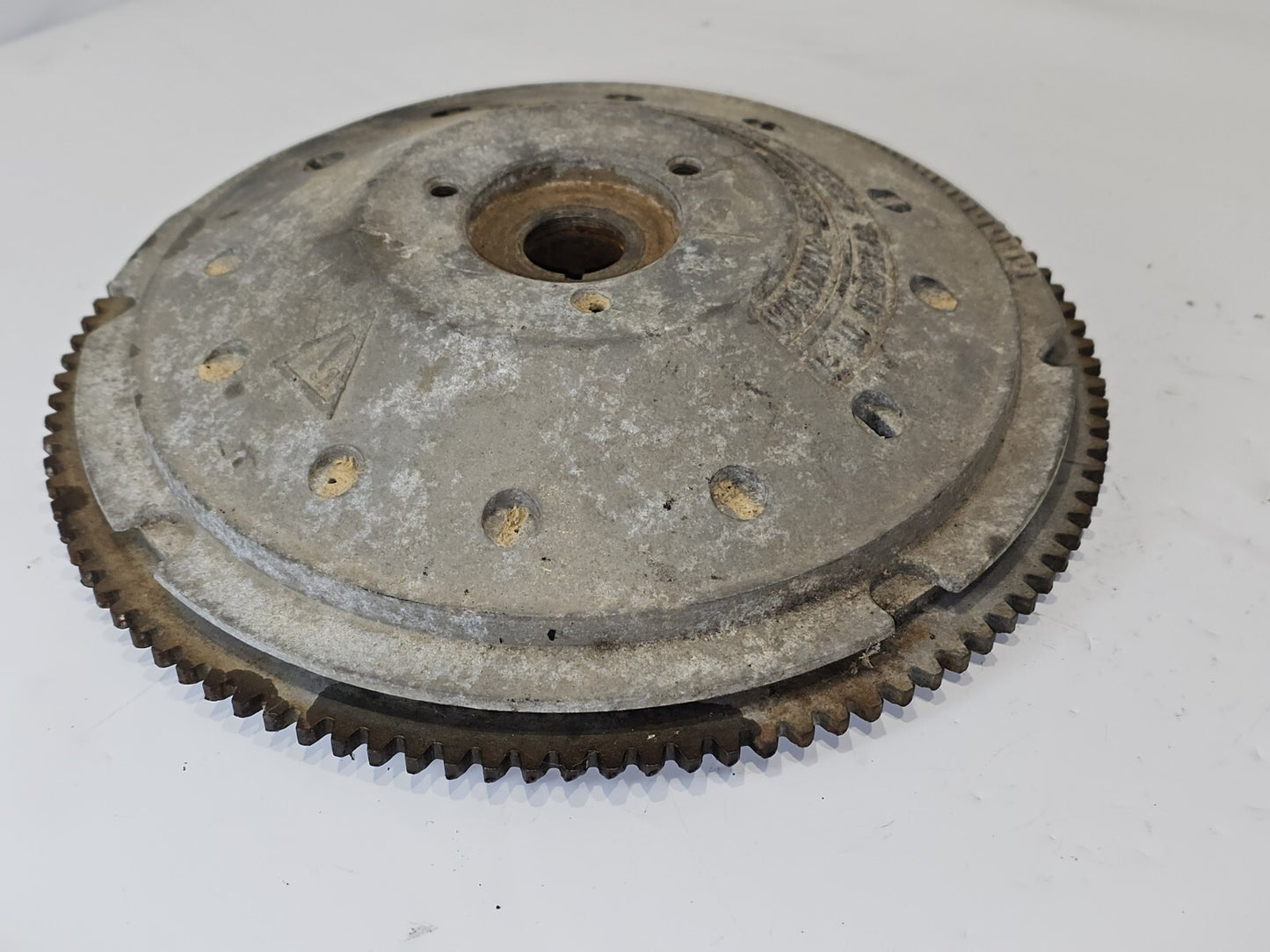 Evinrude V4 Johnson OMC Flywheel 582629 85 90 110 115 Outboard Boat Motor 