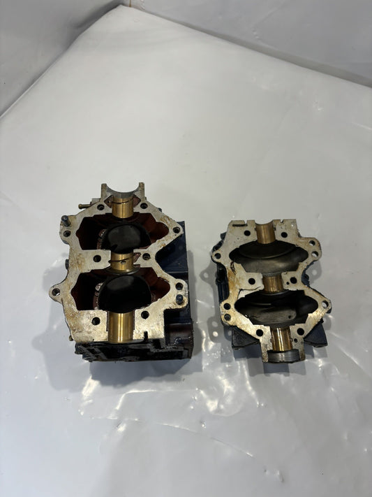 JOHNSON EVINRUDE 381362 CYLINDER BLOCK AND CRANKCASE