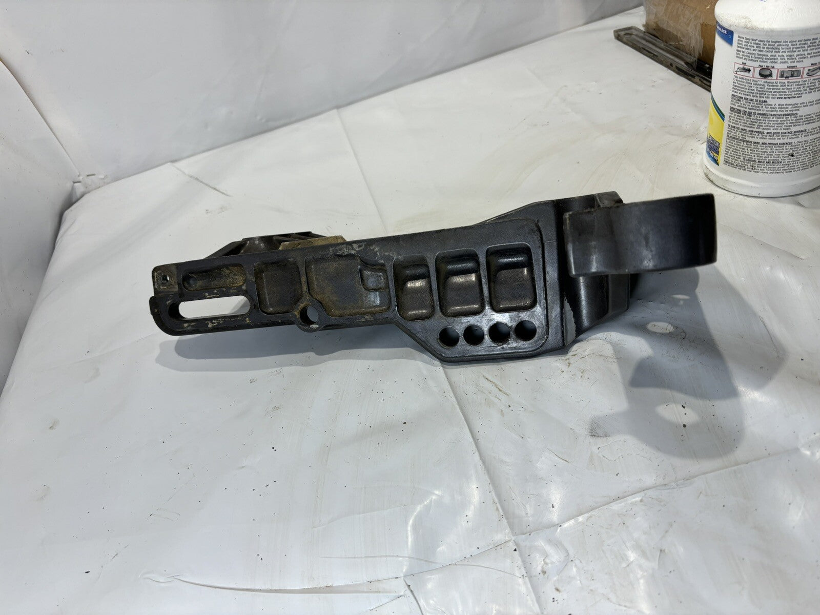 Evinrude Johnson Port Left Stern Bracket Clamp  0333621