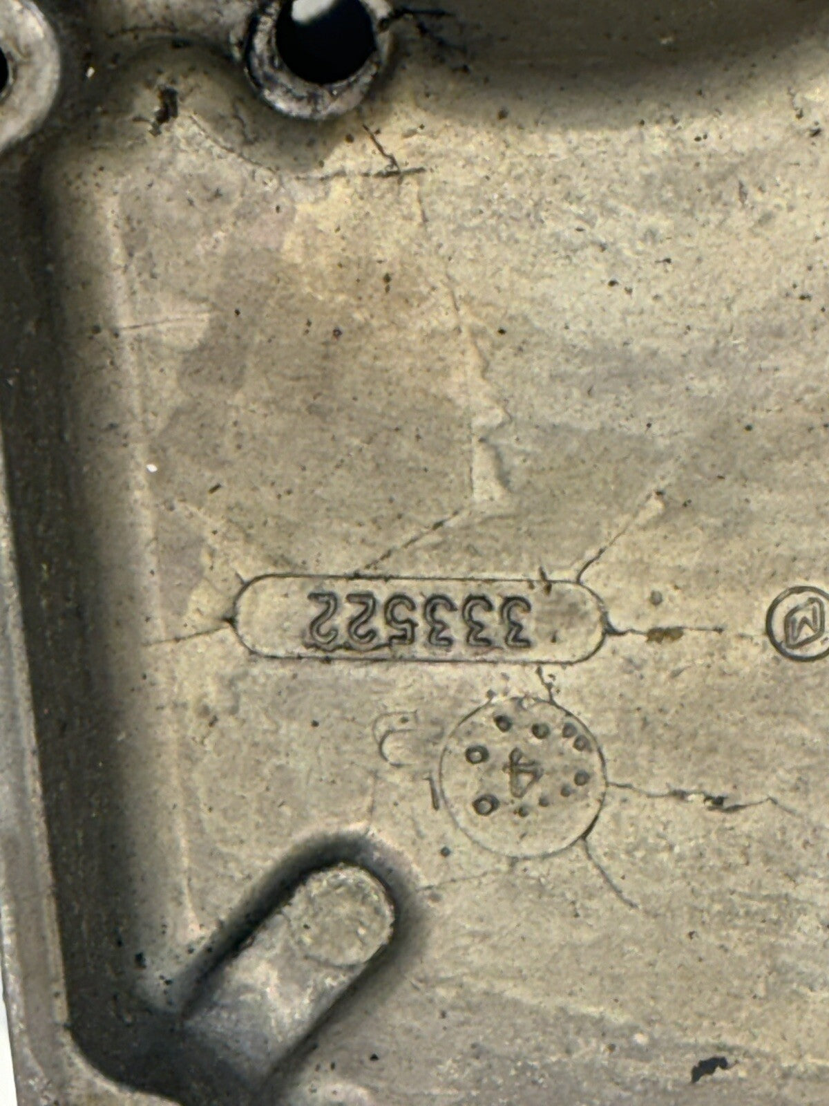 333522 Air Silencer Base Johnson Evinrude 1990 40hp  50HP k7a