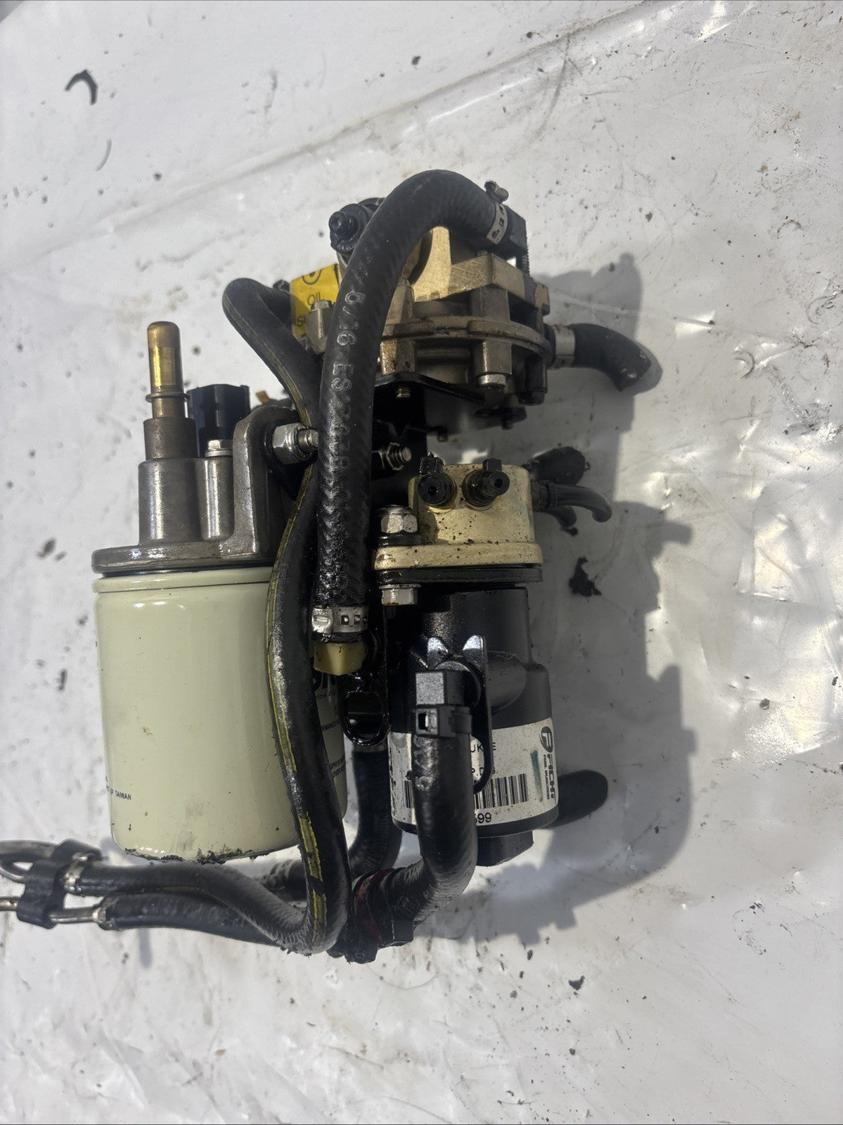 5000372 439707 Evinrude 98 Ficht 115hp E115FTLECS oil lift pump oil injector D3