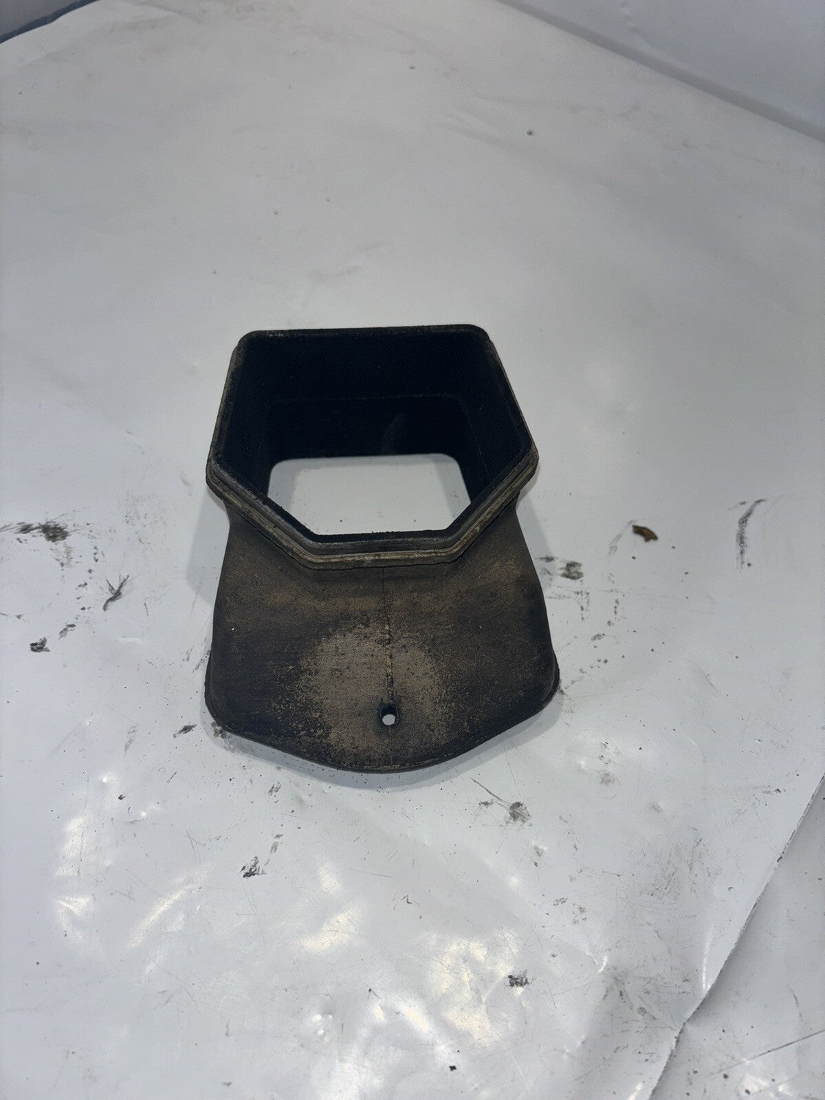JOHNSHON OMC Exhaust Housing 327796