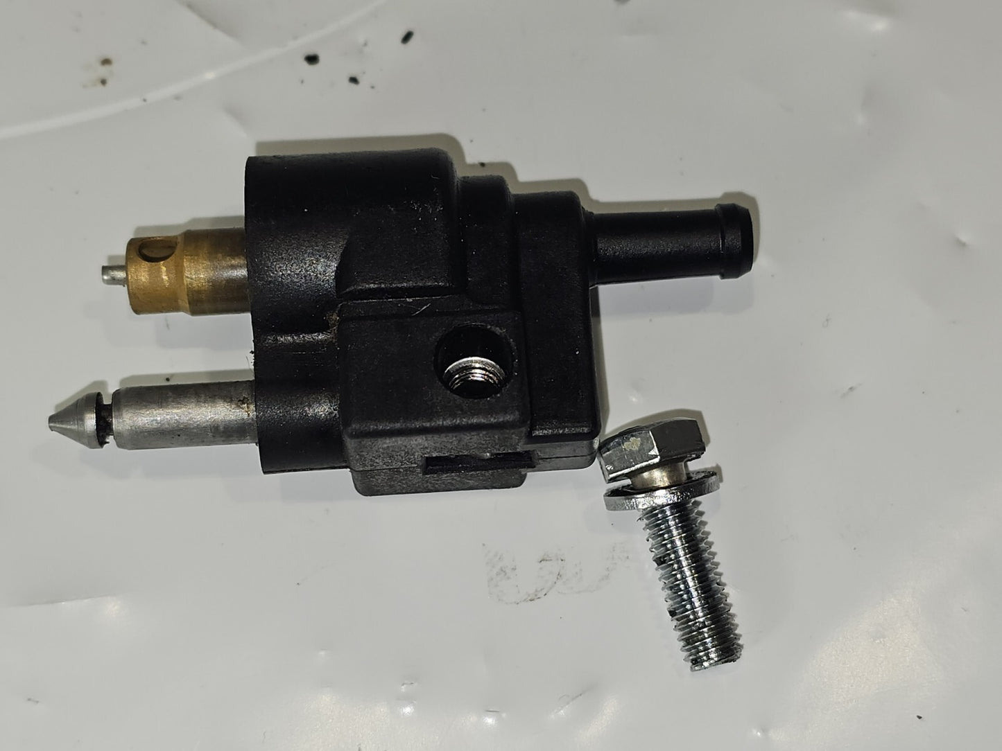 Yamaha Outboard Pro 5-50 HP FUEL PIPE JOINT COMP. 1 6G1-24304-02-00