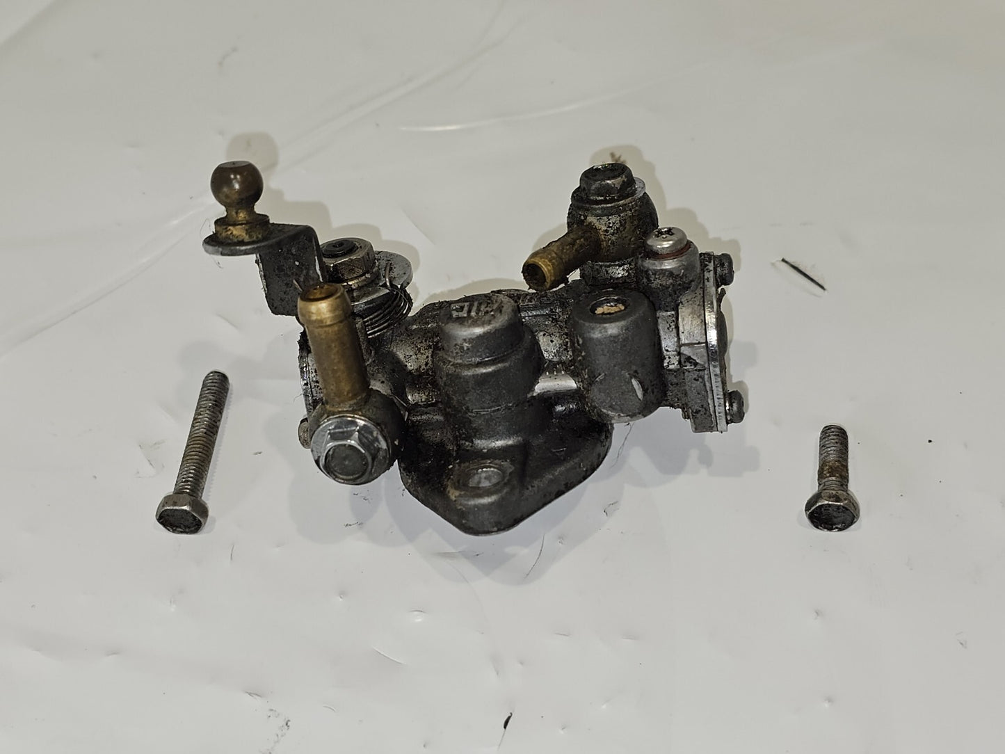 1989 Mercury 135 hp Oil Pump Assembly 815698T  41032